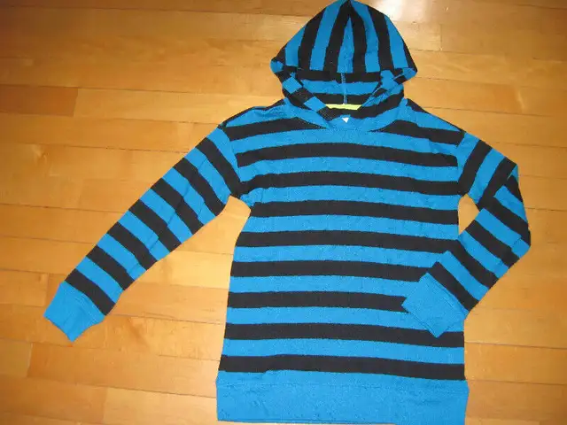 Beaux vêtements pour fille (5ans et 14 ans) in Kids & Youth in Longueuil / South Shore - Image 10