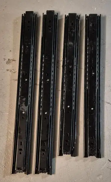 Glissières à Tiroir / Drawer Slides in Dressers & Wardrobes in Longueuil / South Shore - Image 2