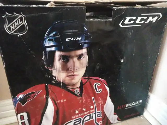 Ice skates and inline skates in Skates & Blades in Ottawa - Image 8