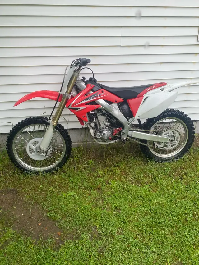  2009 Crf 250r  in Dirt Bikes & Motocross in Muskoka - Image 3