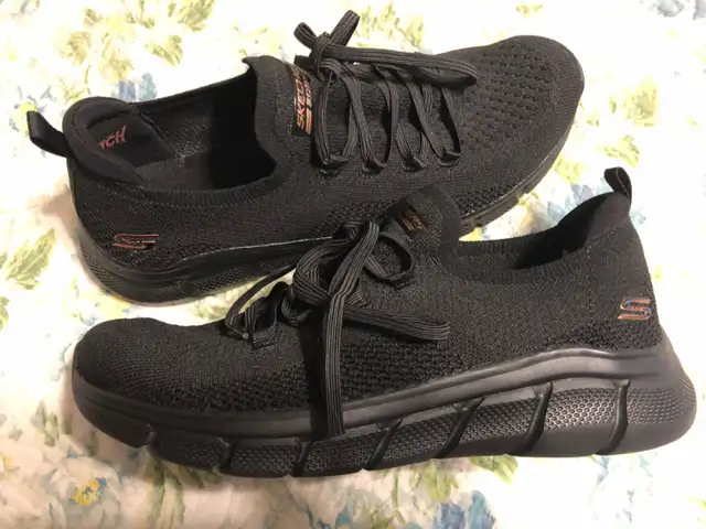 Women’s Skechers - BOBS in Women's - Shoes in City of Halifax - Image 5