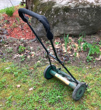 Reel Lawnmower, Lee Valley push mower, manual grass cutter