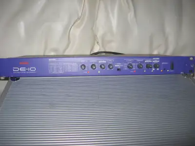 Fostex DE-10 24 rack unit, View more
