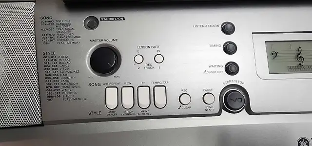 Yamaha portatone electronic keyboard ypt 310 in Pianos & Keyboards in Calgary - Image 4