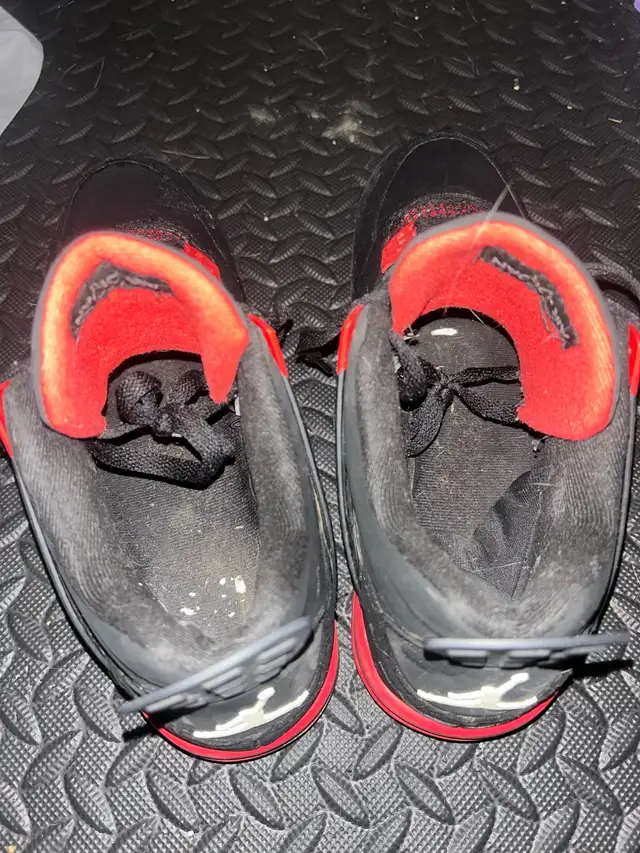 Air Jordan 4 in Men's Shoes in Oakville / Halton Region - Image 3