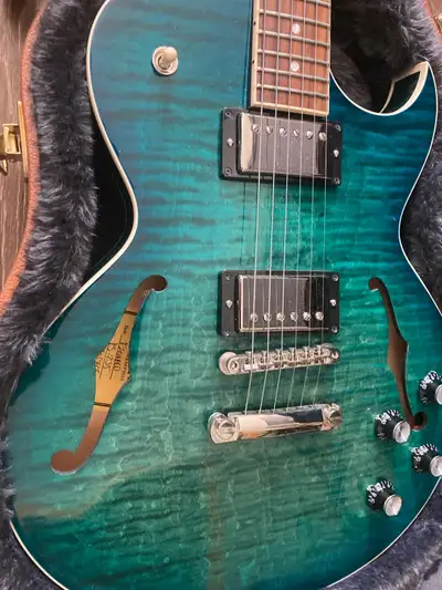 Gibson E-235 Figured Ltd - Aquamarine, View more