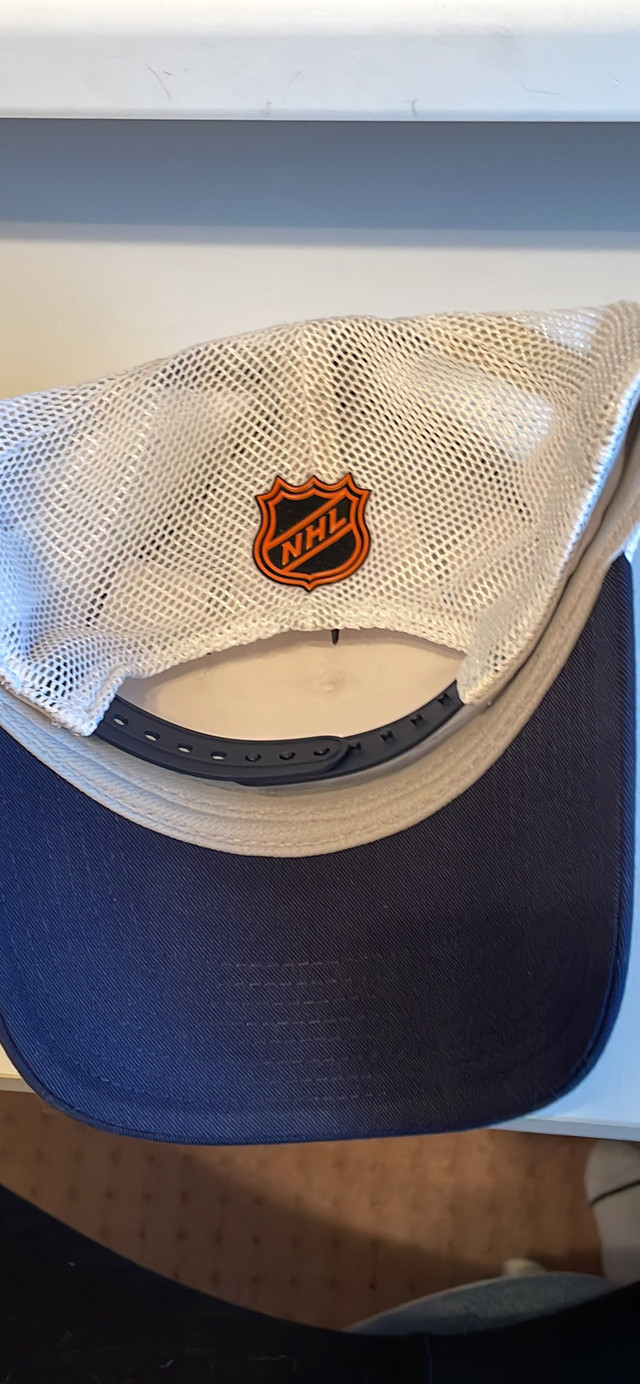 Montreal Canadiens Reverse Retro Hat in Arts & Collectibles in Edmonton - Image 2