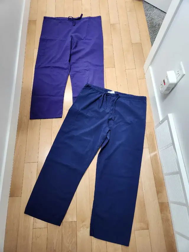 Fundamentals Scrub Pants - Size Medium in Women's - Other in Calgary - Image 2
