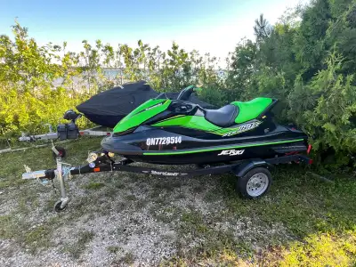 2021 Jetski Sole owner Professionally serviced annually Trailer and cover included Great condition....