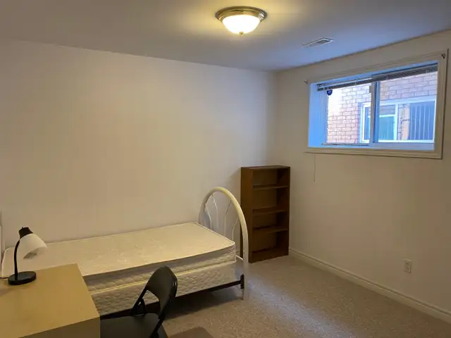 ROOMS FOR RENT in Room Rentals & Roommates in Peterborough - Image 5