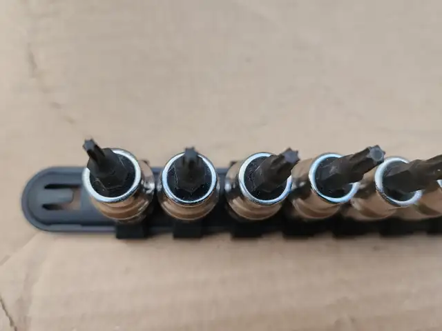 Mastercraft Maximum 9 Pc 3/8 Drive Socket Set W Plastic Holder in Hand Tools in Windsor Region - Image 5