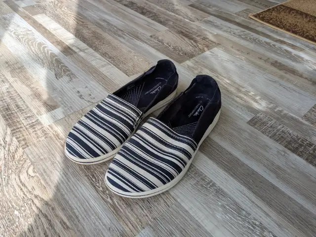 Women’s Canvas Washable Casual Shoes. in Women's - Shoes in Cambridge - Image 2