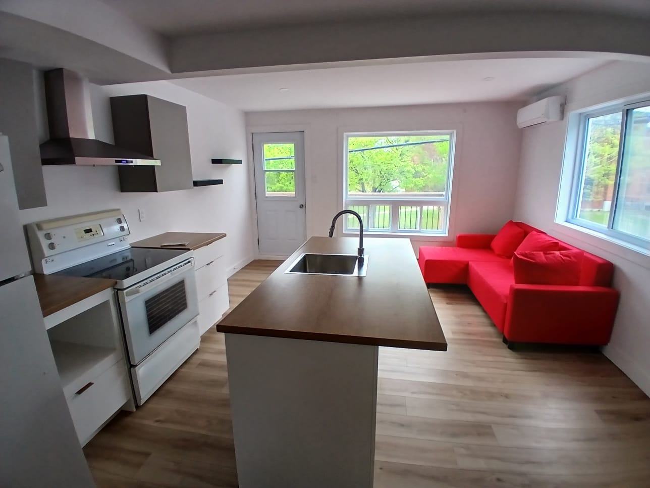 3 1/2 à louer au 666 rue papineau, sherbrooke — photo 3