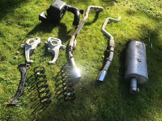 Dodge Ram parts in Other Parts & Accessories in Yarmouth - Image 2