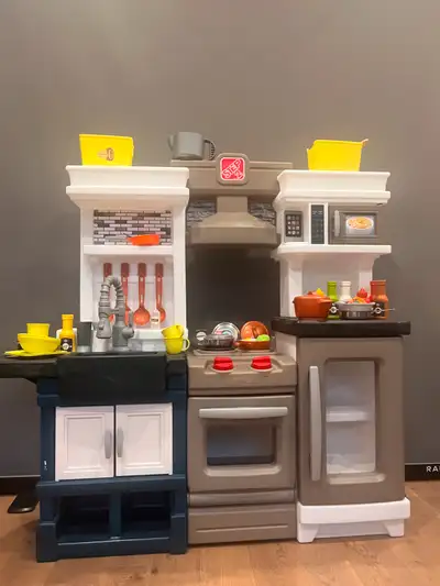 Little kids' role play toys, View more