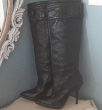 Sexy Nine West Knee High Black Leather Heeled Boots Size 5 1/2