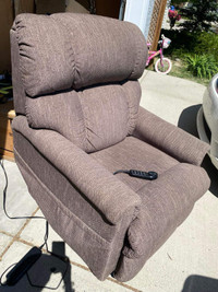 Power lift and recliner chair with Lumbar and headrest(Lazy boy)