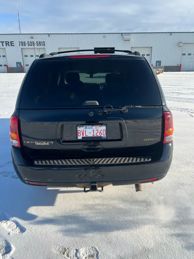 2003 Bravada in Cars & Trucks in Grande Prairie - Image 5