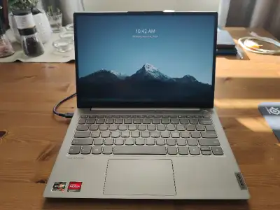 Very well taken care of notebook/laptop computer. No damage or visible wear and in perfect working c...
