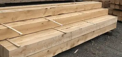 Je vends du bois en pruche neuf, idéal pour divers projets de construction et de menuiserie. La pruc...
