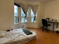  bright spacious room for rent! Steps from Dundas west subway  s