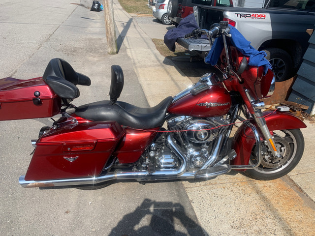 2009 Harley Davidson street glide  in Street, Cruisers & Choppers in Oshawa / Durham Region - Image 4