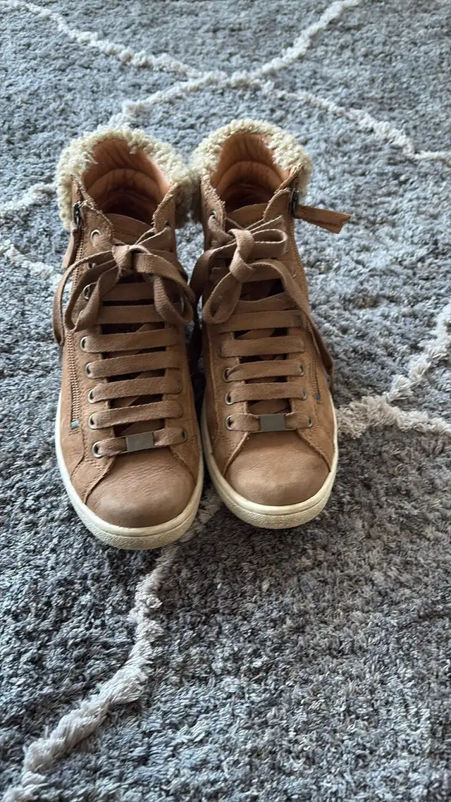 Ugg Sneakers63815756635009122