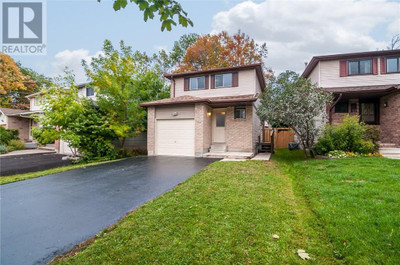 PRICE DROP !!!! FOR RENT- DETACHED HOME IN BARRIE