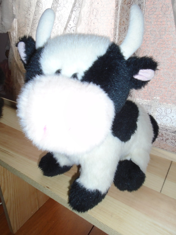 Plush Black and White Cow 13 x 11 $15. in Accessories in Thunder Bay - Image 4