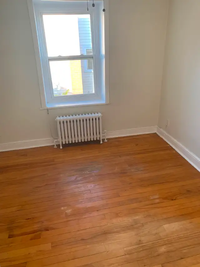 2 bedroom unit for lease downtown Kingston63735894294019123