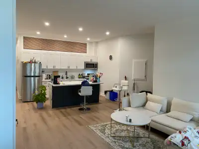 1 bedroom available in a 2 bedroom 1 bathroom apartment for a lease takeover starting September 1st....