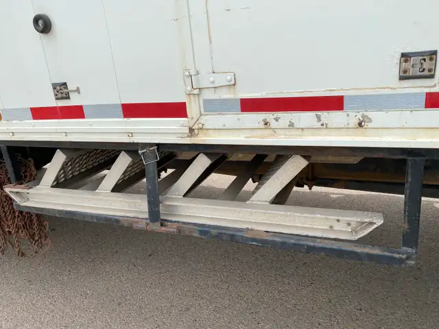 INTERNATIONAL 4900 Max force with mobile office in Cars & Trucks in Edmonton - Image 8