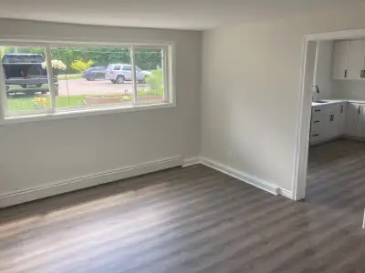 Beautiful 2 bed, 1 bath!
