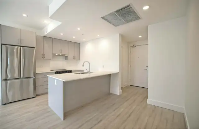 2 Beds 2 Baths - Apartment in Long Term Rentals in Victoria - Image 15
