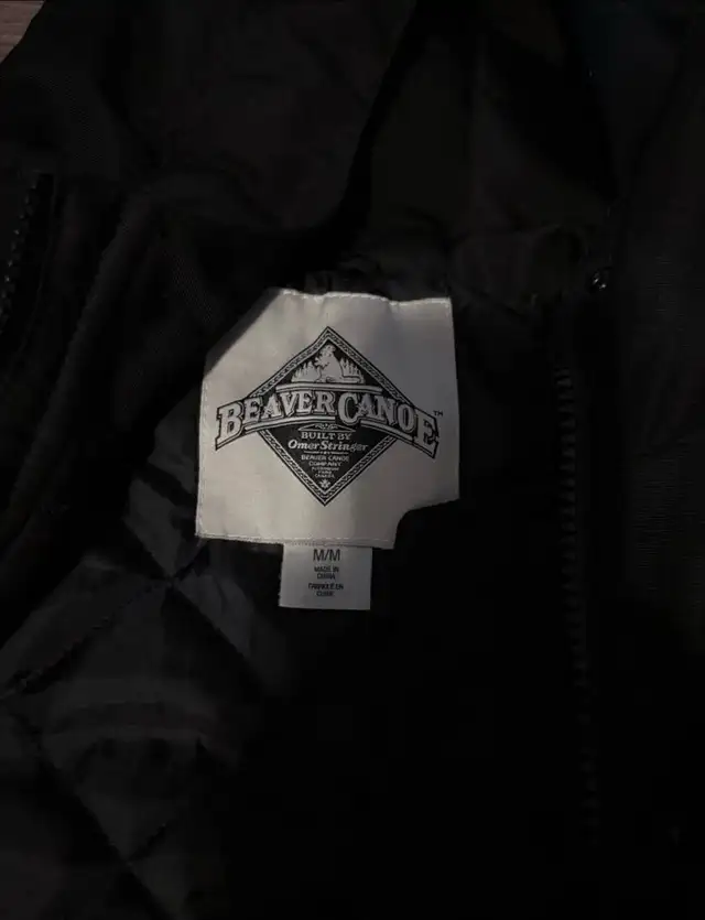 woman’s cute winter jacket/coat, cropped at the waist in Women's - Tops & Outerwear in Kitchener / Waterloo - Image 3