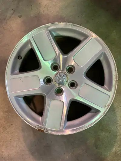 Set of 4. Fits 2005 - 2007, some oxidation, good for winter tires. No haggle price.