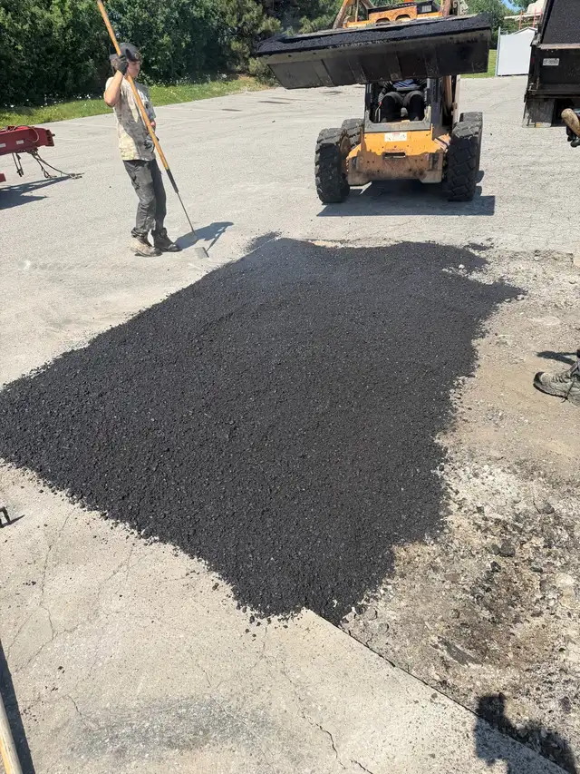 Hot Asphalt, Hot Asphalt Patches, Cut And Patch, Potholes in Snow Removal & Property Maintenance in City of Toronto - Image 4
