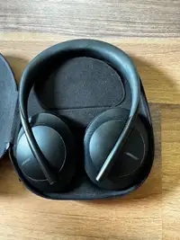 Bose Noise Cancelling Headphones 700 (NC 700)