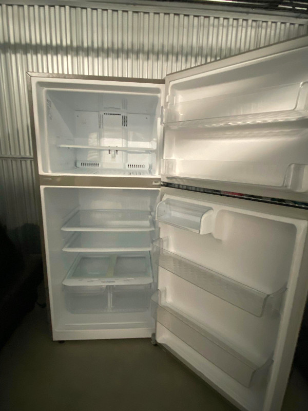 Réfrigérateur LG dans Réfrigérateurs  à Laurentides