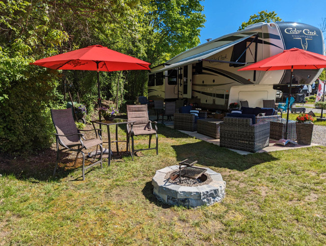 2017 Cedar Creek 38EL RV, Champagne Edition in Travel Trailers & Campers in Brockville - Image 3