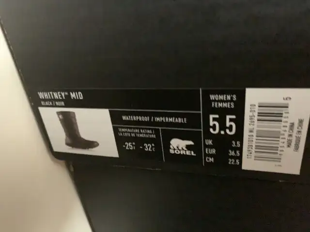Sorel Whitney Mid Boots Waterproof - Black in Women's - Shoes in Markham / York Region - Image 2