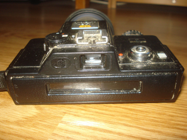 Vintage 1970s Minolta 110 Film Zoom SLR Subminiature Camera in Cameras & Camcorders in Kitchener / Waterloo - Image 3