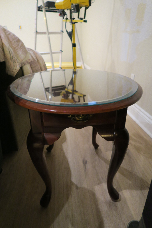 Queen Anne Stlye End Tables in Other Tables in Ottawa - Image 2