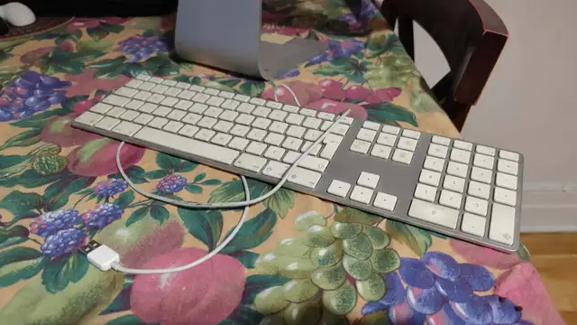 iMac (21,5" fin 2015) / iMac (21.5" late 2015) Prix Négociable in Desktop Computers in City of Montréal - Image 6