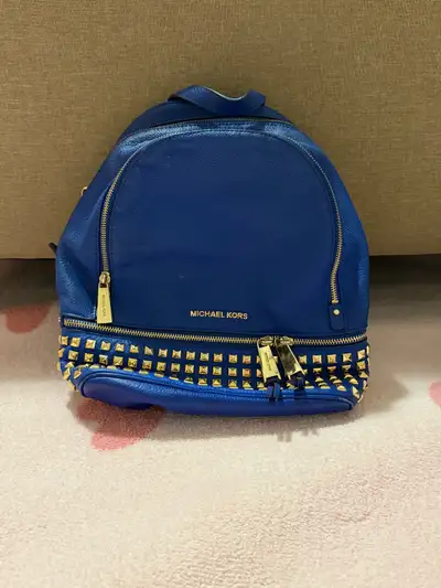 Michael Kors Rhea medium backpack navy blue (Read Description), View more