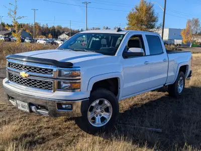 2015 Silverado in great condition and well equipped. 5.3L engine, automatic transmission, Z71 packag...