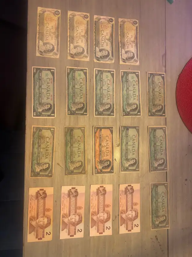 2$ bills  1986 and 1$ bills 1967 and 1973 in Arts & Collectibles in Laurentides - Image 2