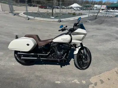 Low kms with some aftermarket parts. Slip on pipes, tuner, some little accessories to make it look b...