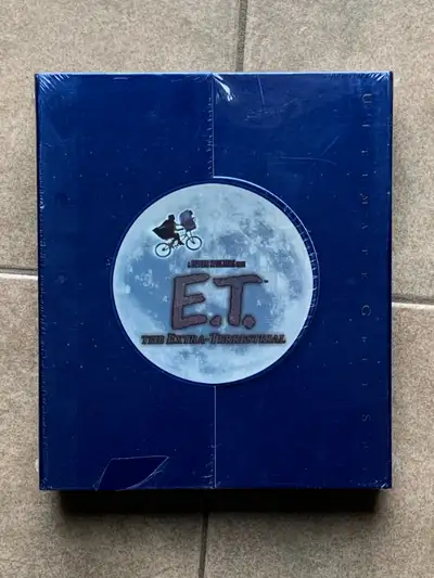 E.T. The Extra-Terrestrial: Ultimate Gift Set Universal Pictures Home Entertainment UPC: 02519222602...