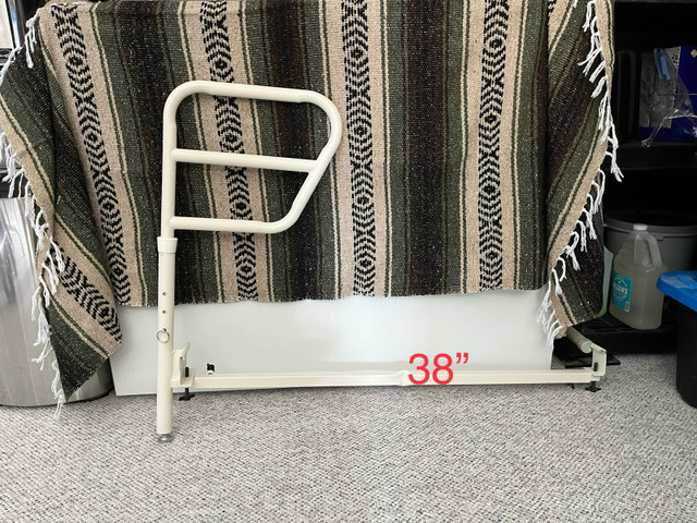 ArcoRail Grab Bar Bed Rail in Health & Special Needs in La Ronge - Image 4